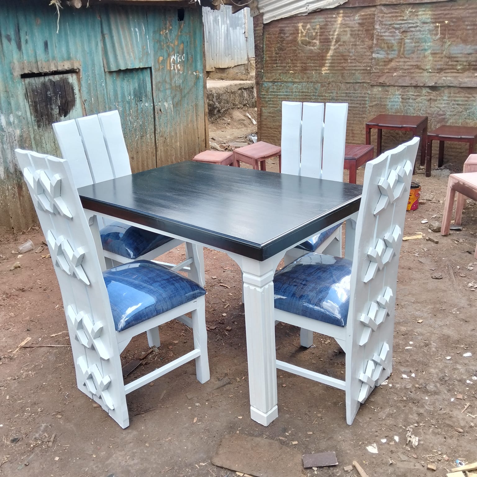 4 seater Dining table