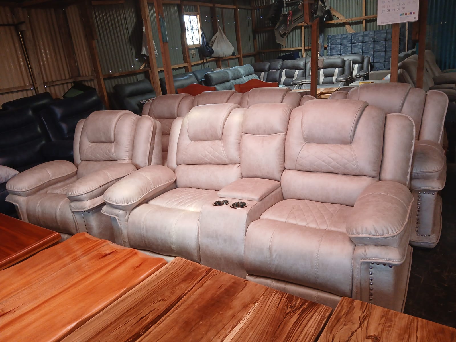 Luxurious recliner sofa set