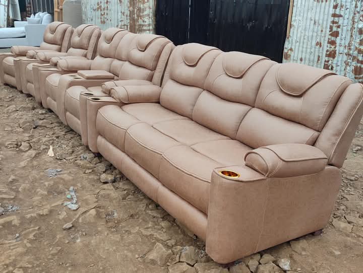 Luxurious recliner sofa set