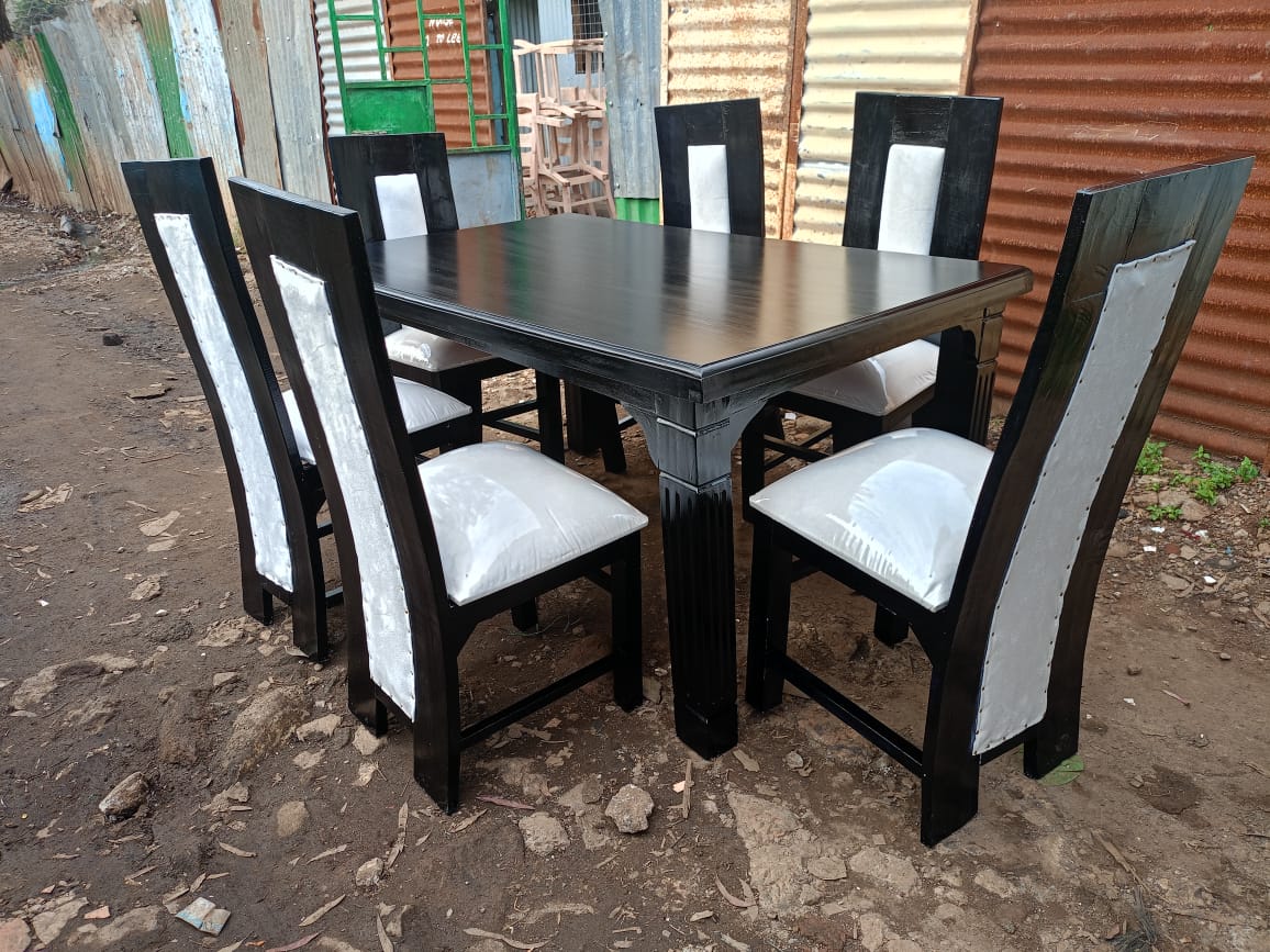Elegant 6 seater Dining table set
