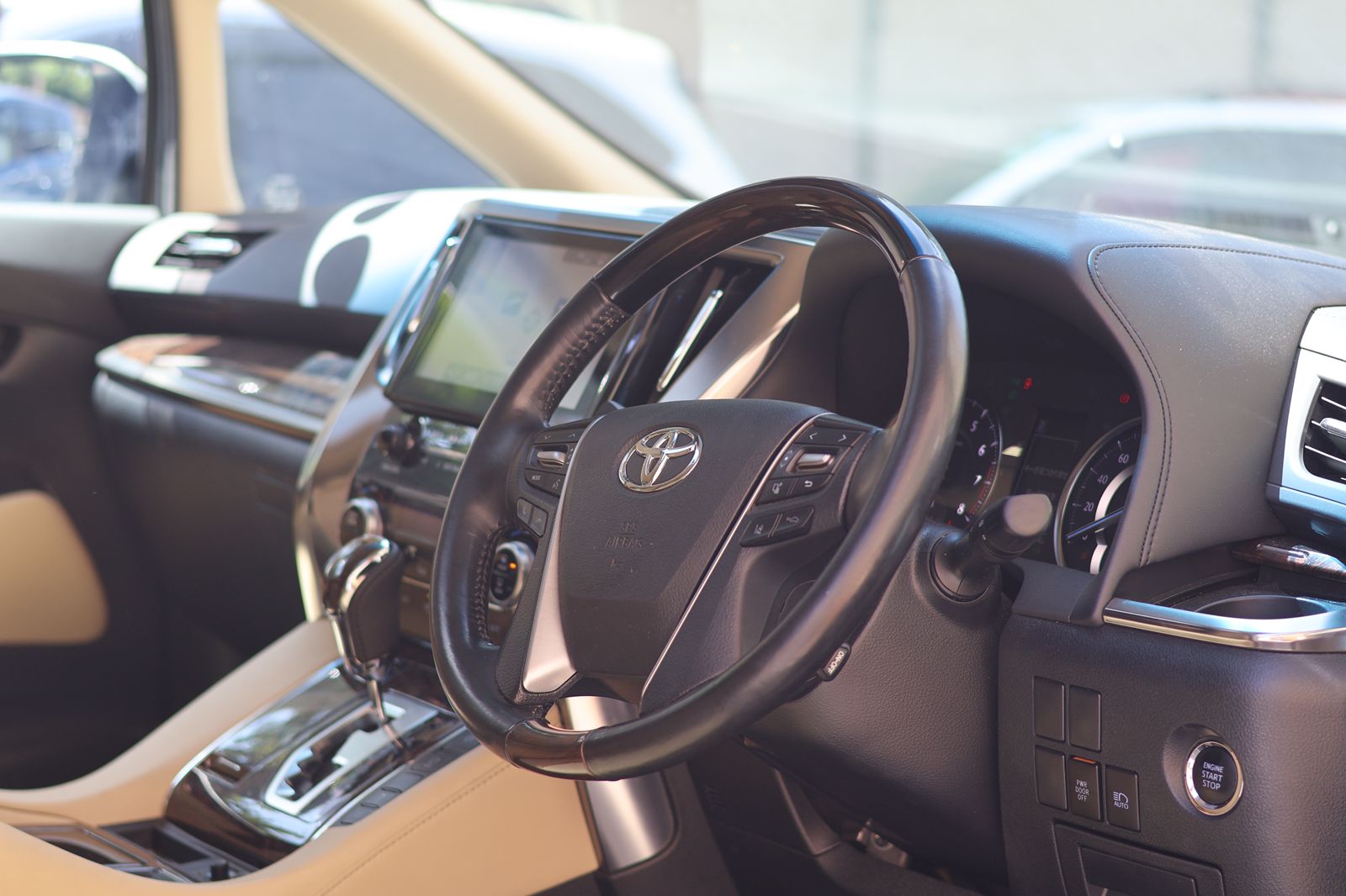 2018 MODEL TOYOTA ALPHARD