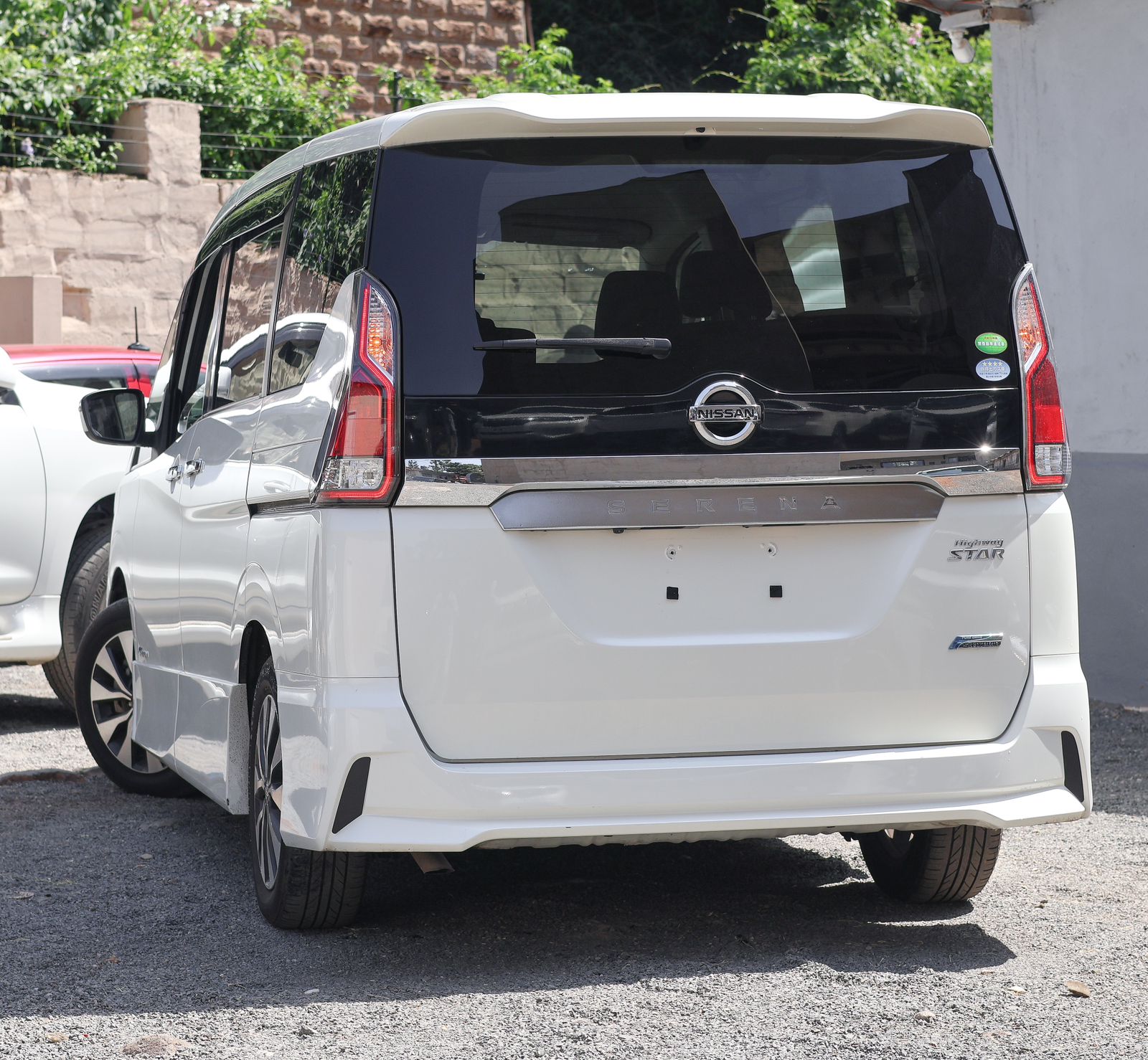 2018 MODEL NISSAN SERENA