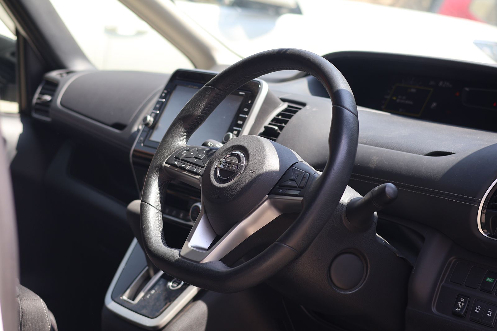 2018 MODEL NISSAN SERENA