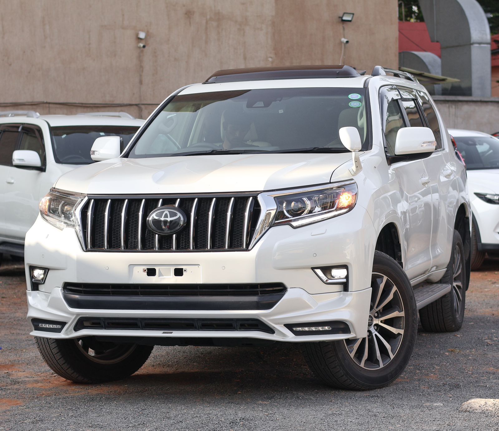 2018 MODEL TOYOTA PRADO