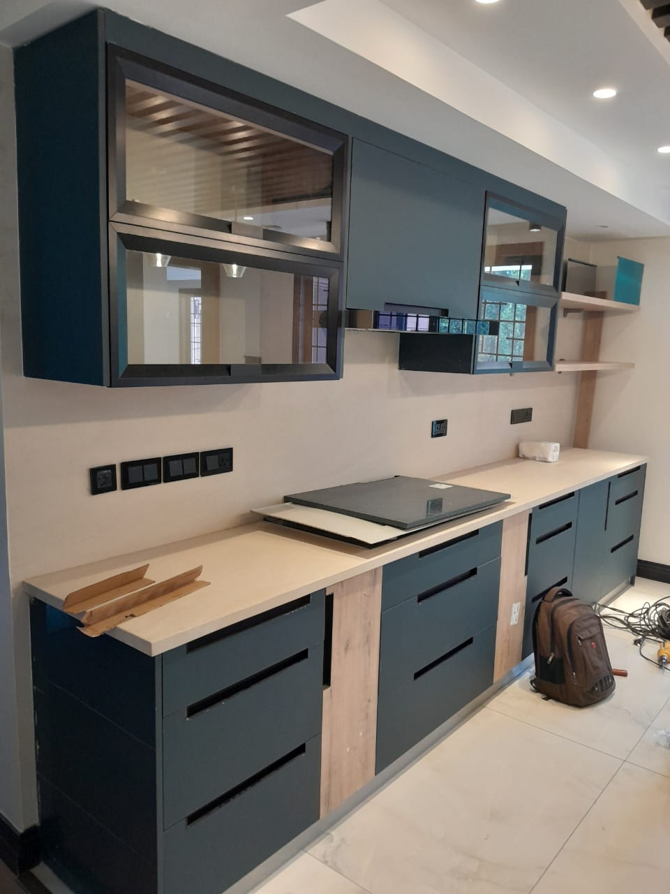 Kitchen cabinets & wardrobe construction