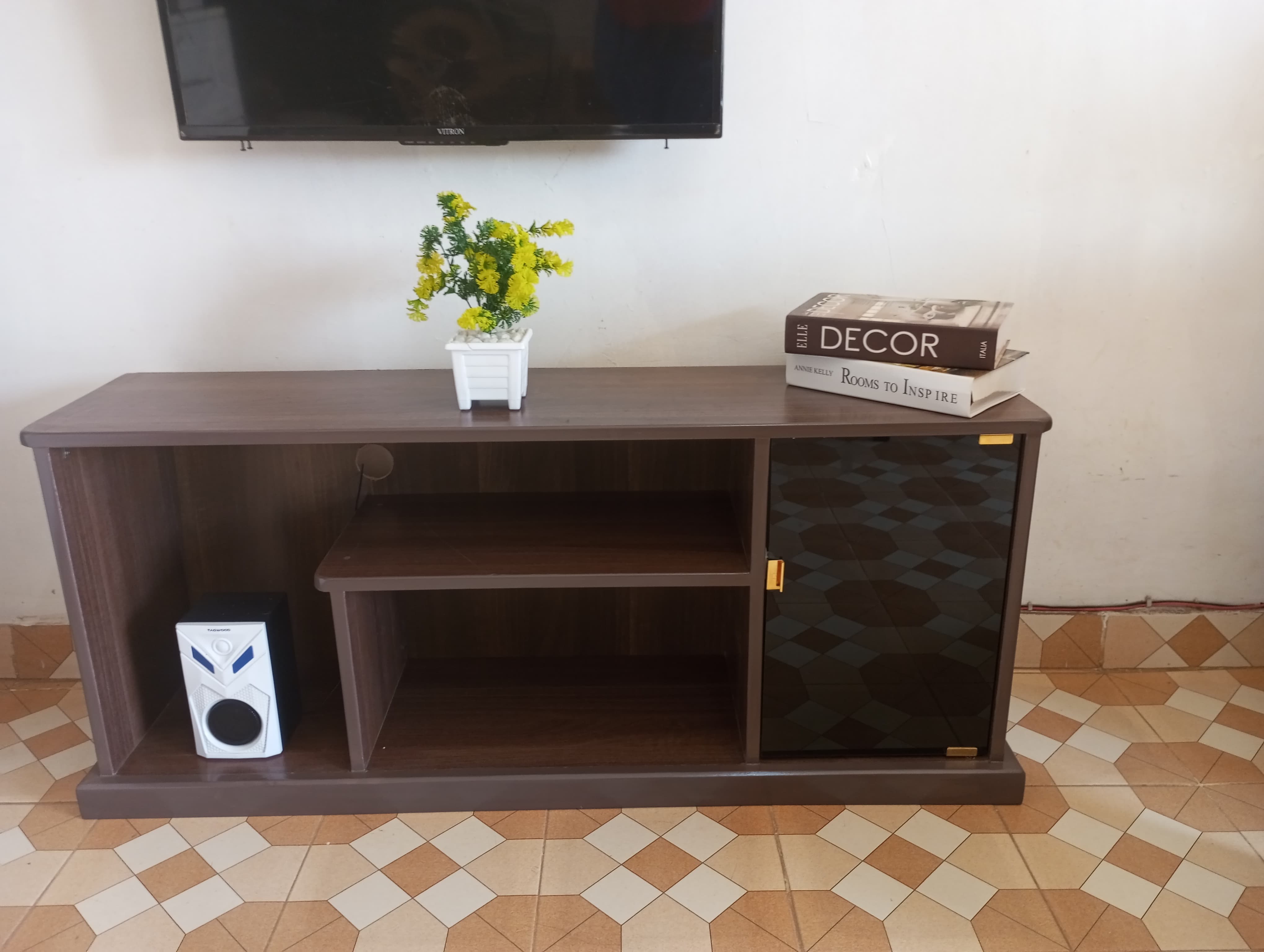 4ft TV stand with tinted glass door