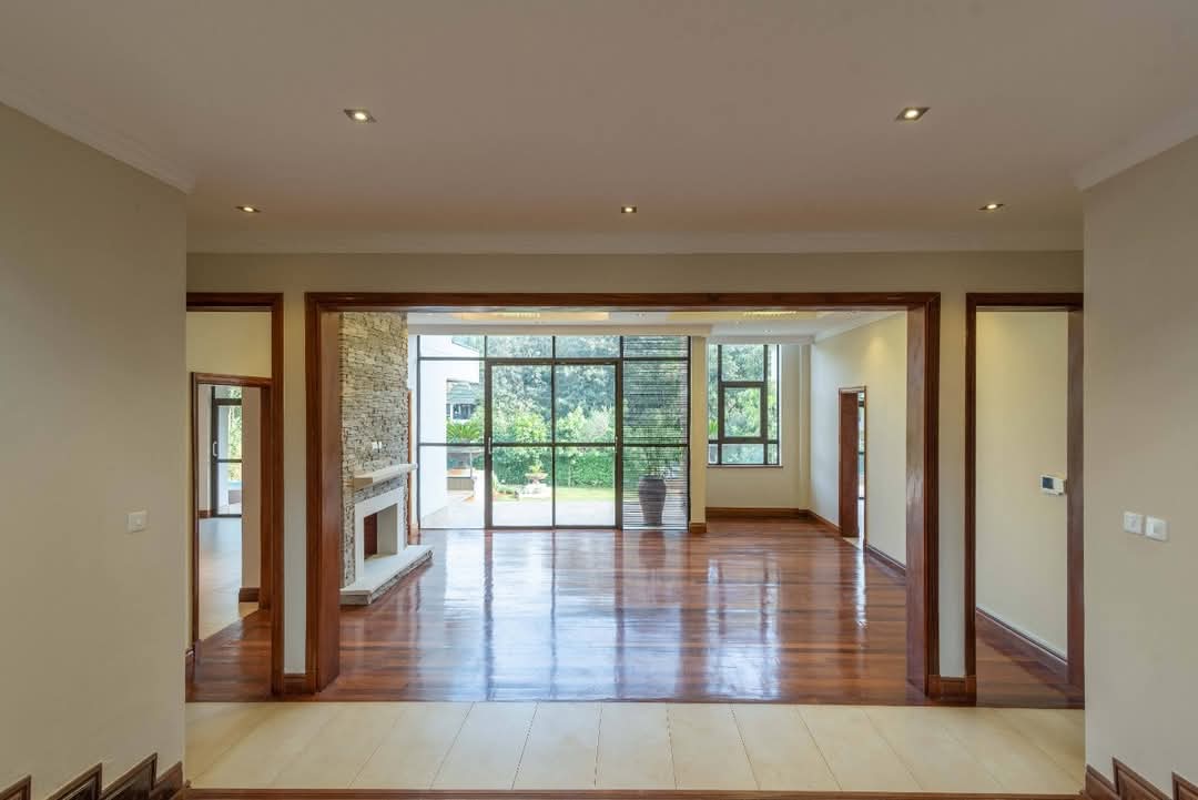 5 bedroom villa for sale
