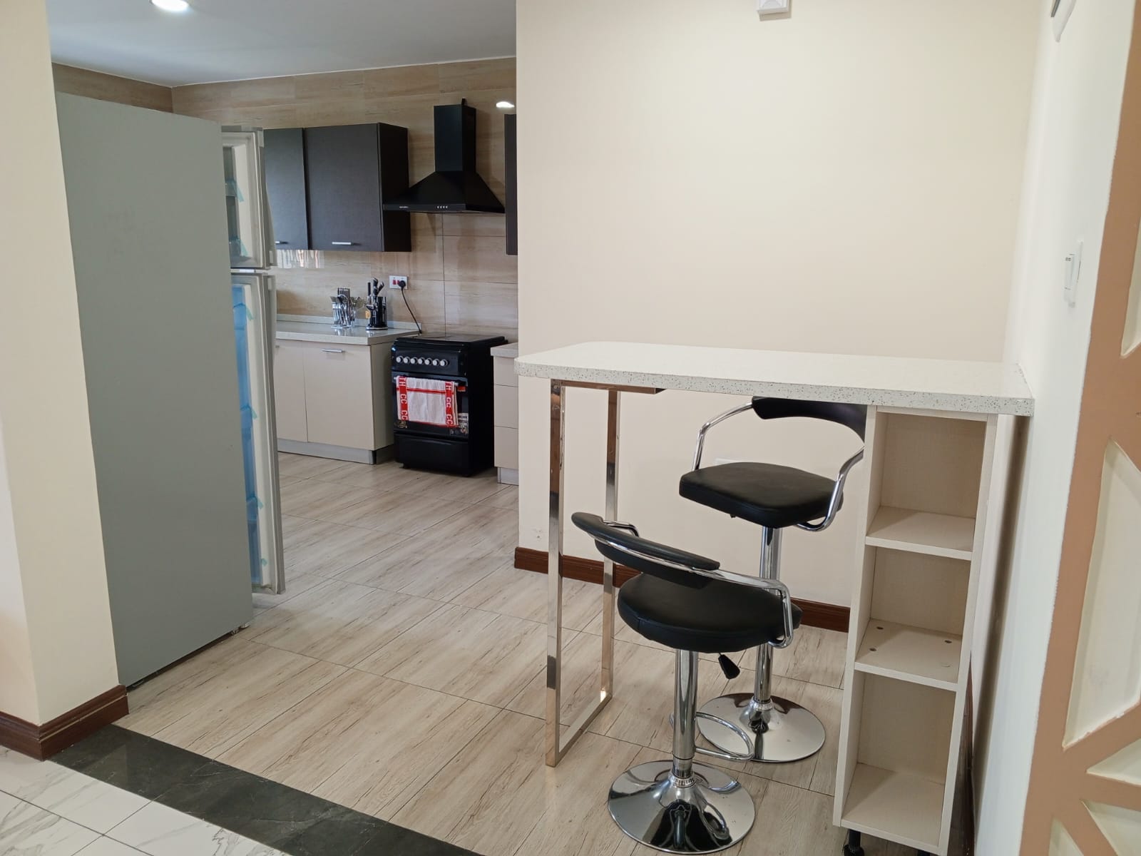 Furnished 4br duplex plus dsq all ensuite