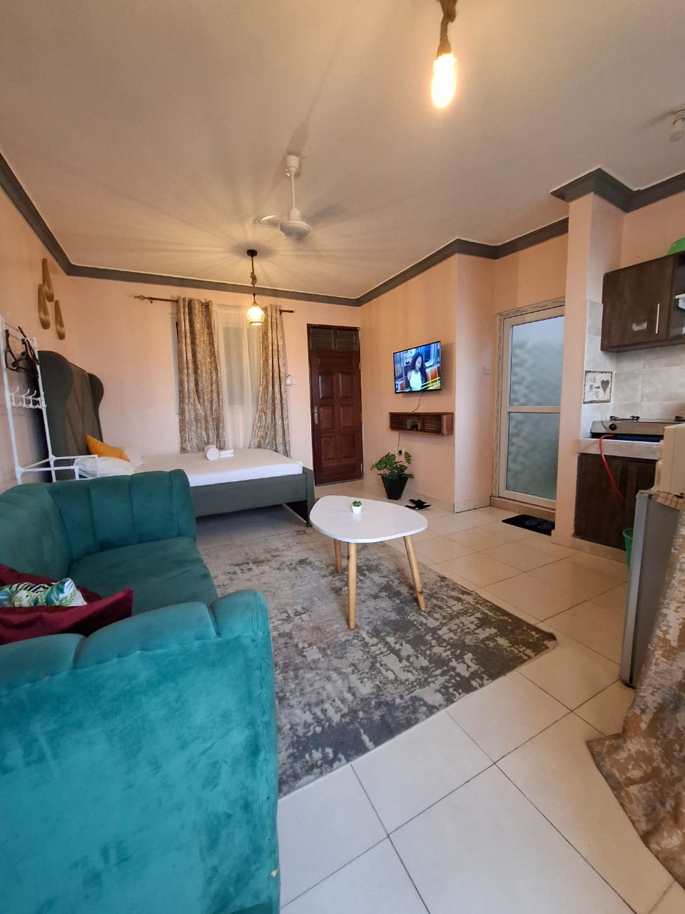 Executive Airbnb studio in Bamburi mtambo