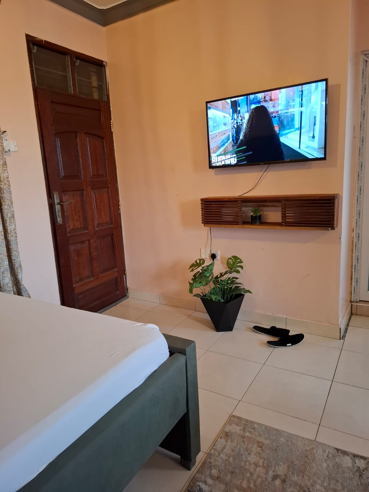 Executive Airbnb studio in Bamburi mtambo