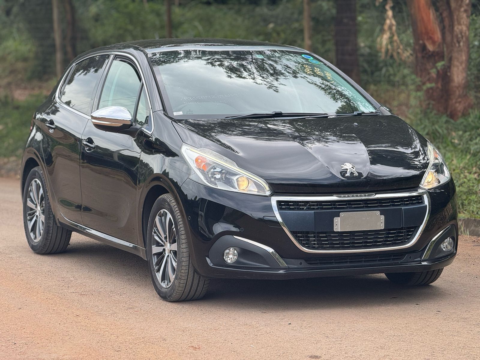 2017 PEUGEOT 208 AUTOMATIC PETROL MOONROOF
