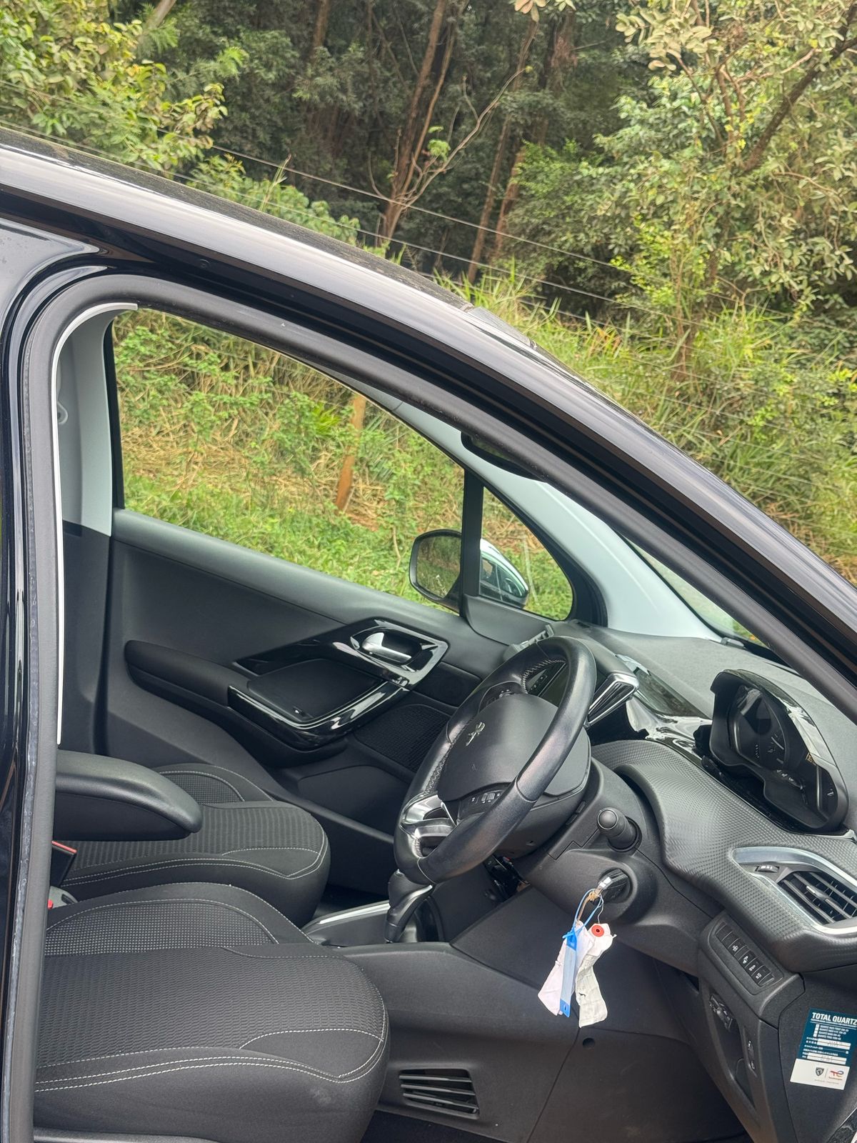 2017 PEUGEOT 208 AUTOMATIC PETROL MOONROOF