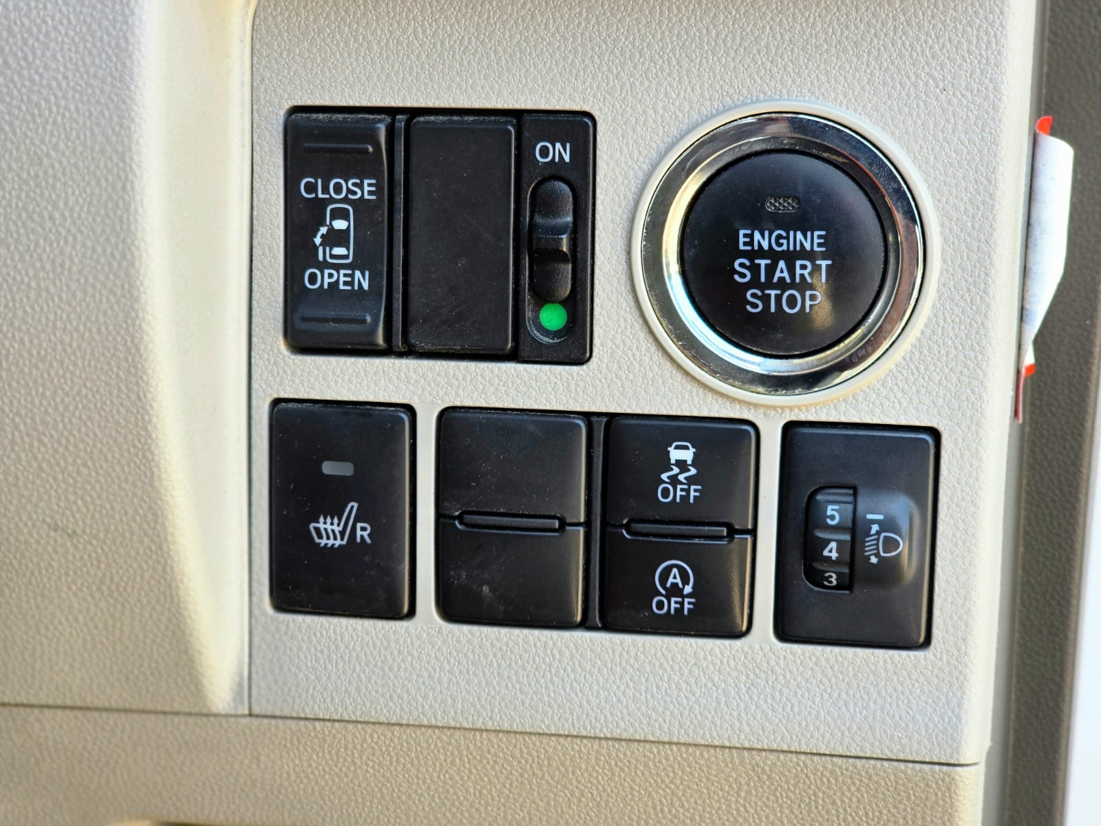 2017 Daihatsu Tanto
