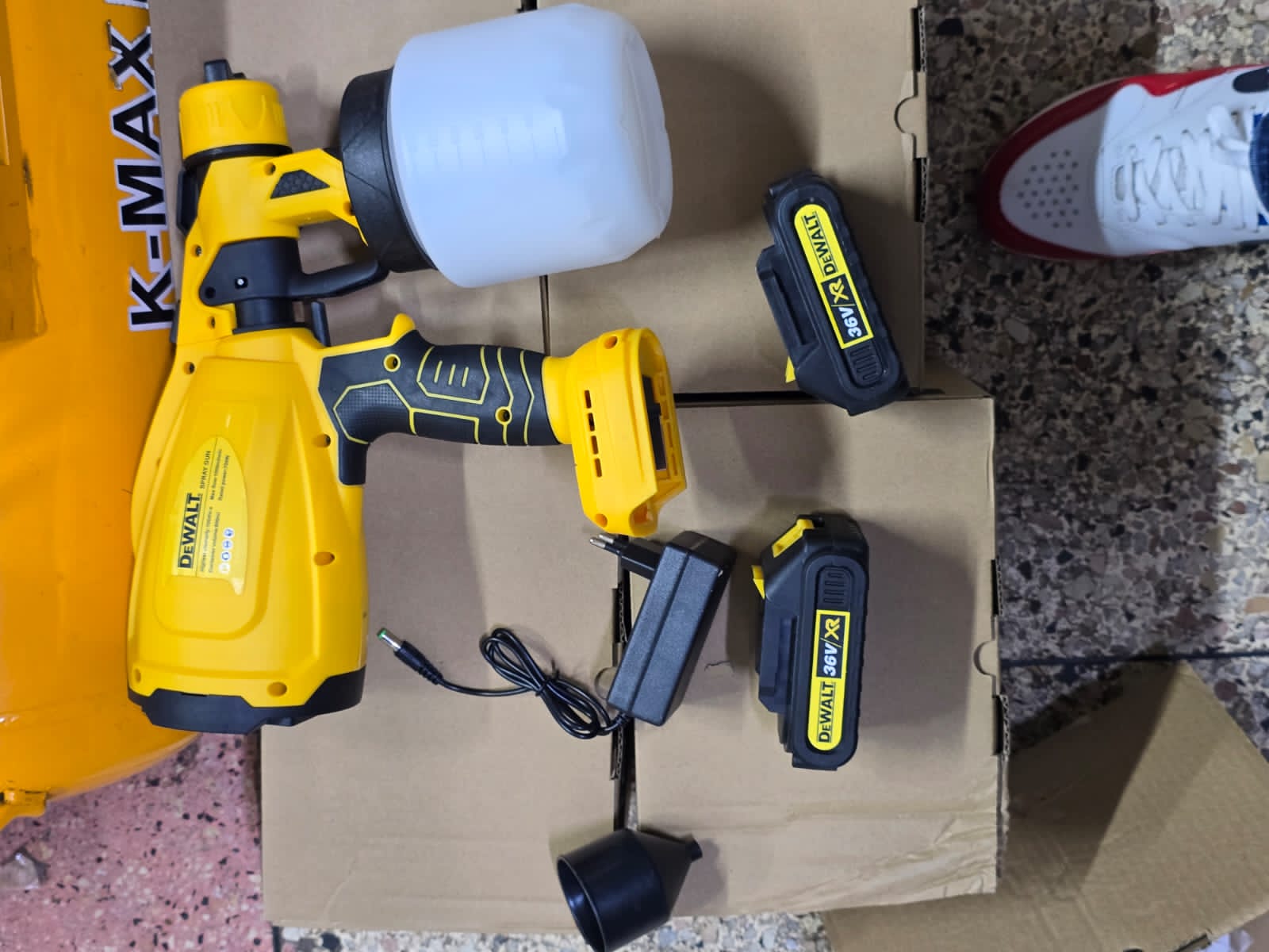 Dewalt cordless spraygun 36v
