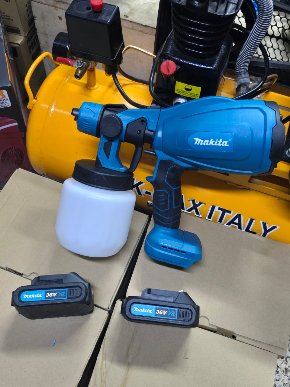 Makita cordless spraygun