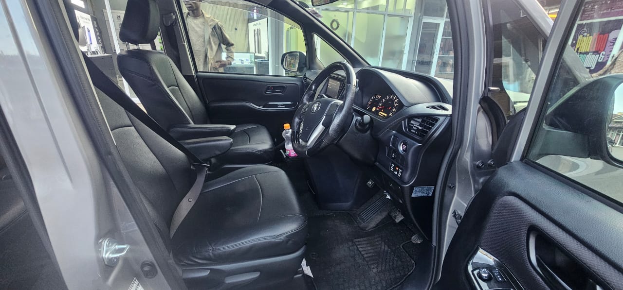 2016 Toyota Noah