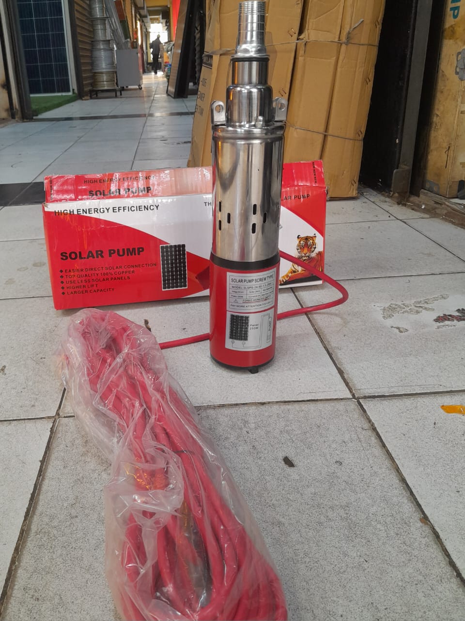 Solar submersible pump