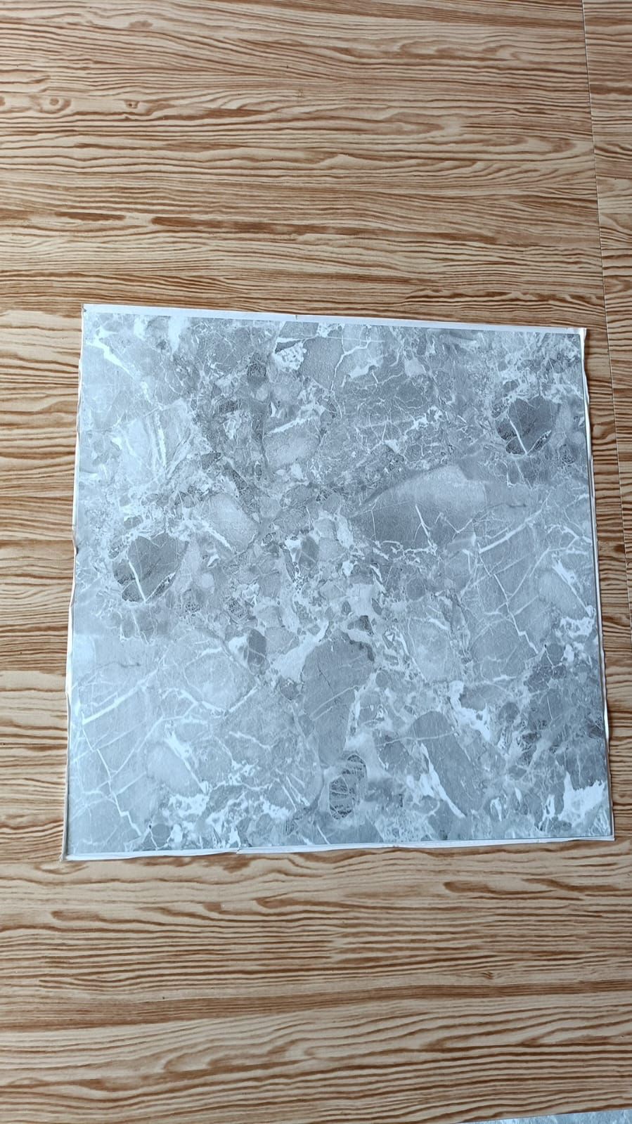 Peel&stick vinyl tiles