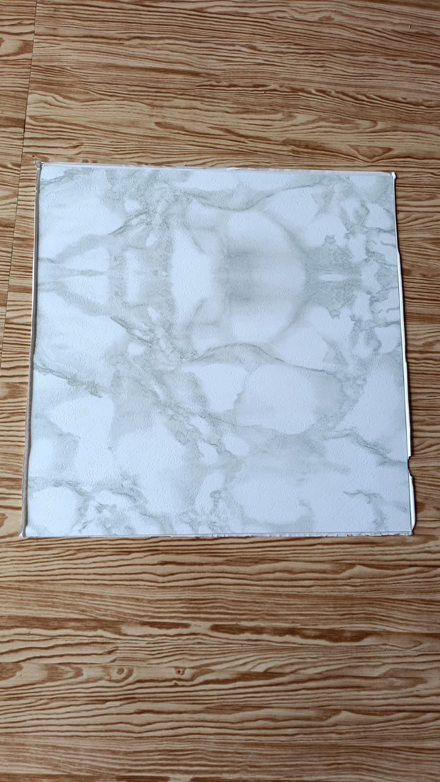 Peel&stick vinyl tiles