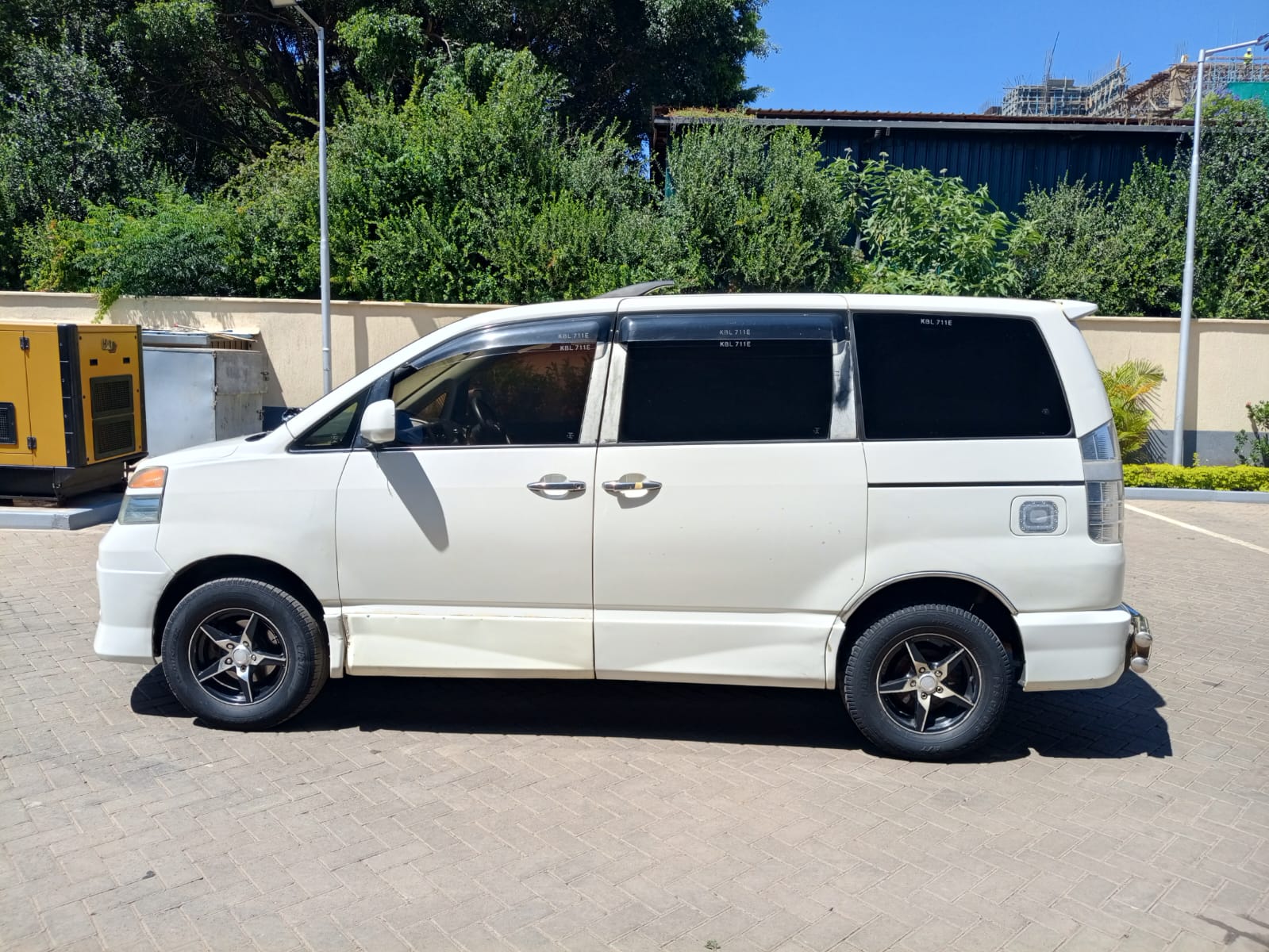 Toyota voxy 2003