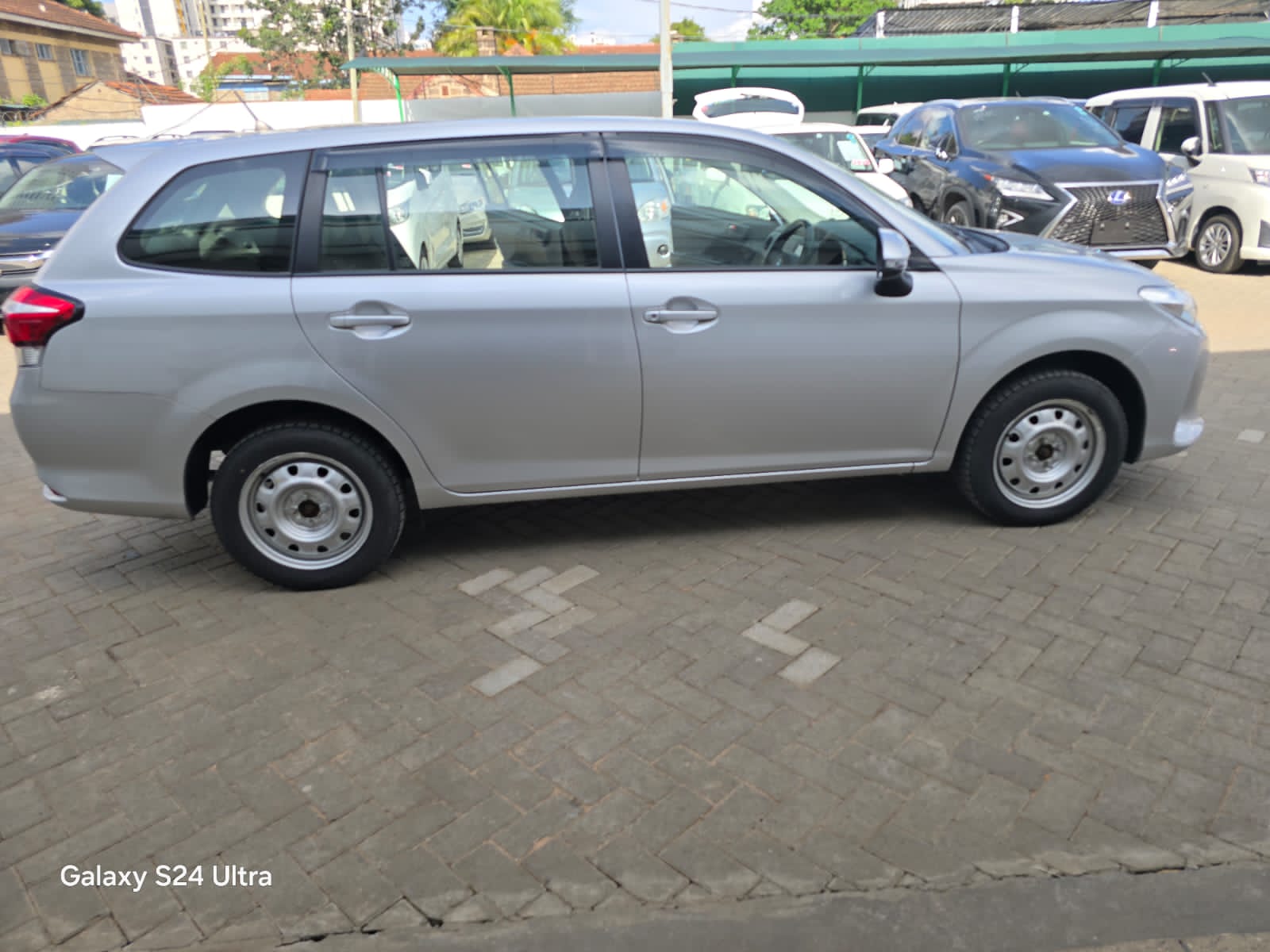 Toyota fielder 2018