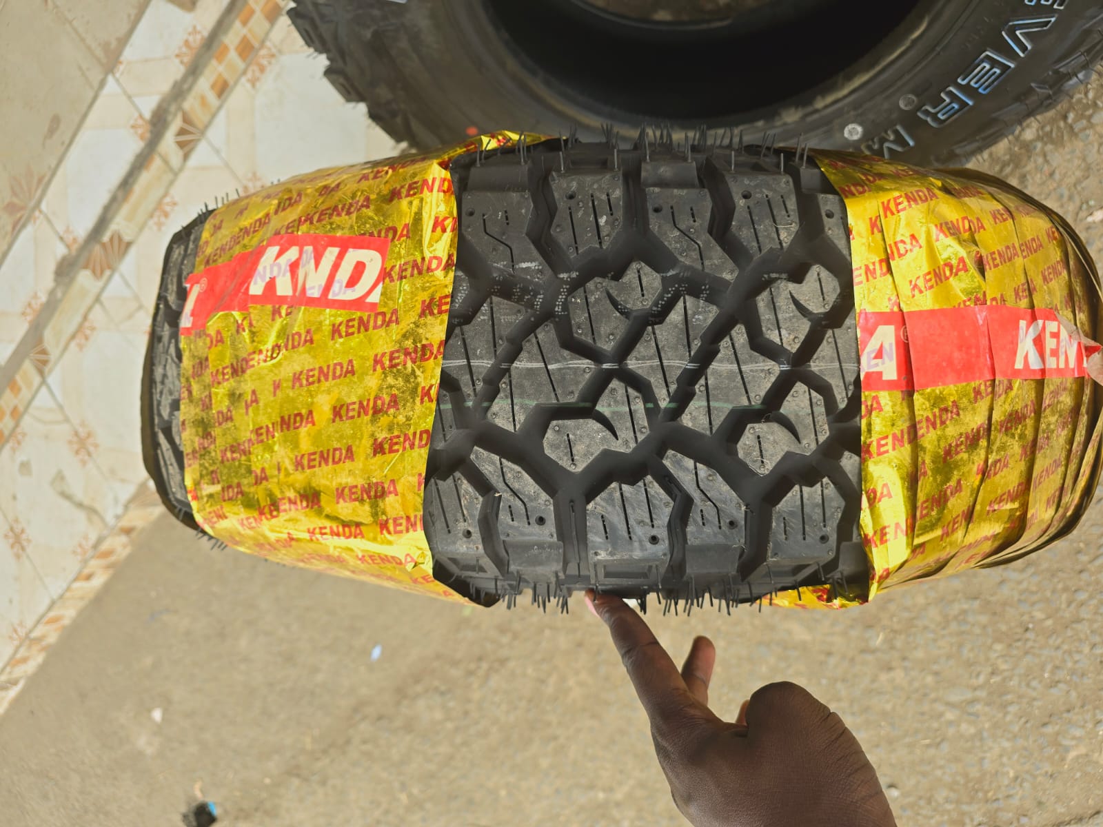 235/75R15 Kenda KR601