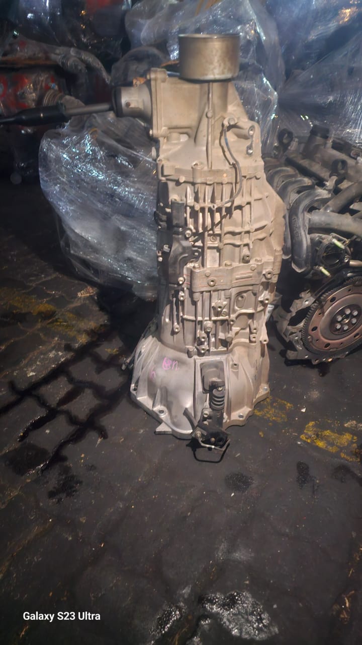 Toyota Hilux revo 6 speed gearbox 1GD/2GD