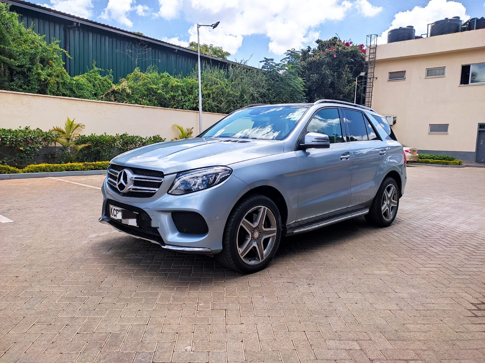 Mercedes Benz GLE400
