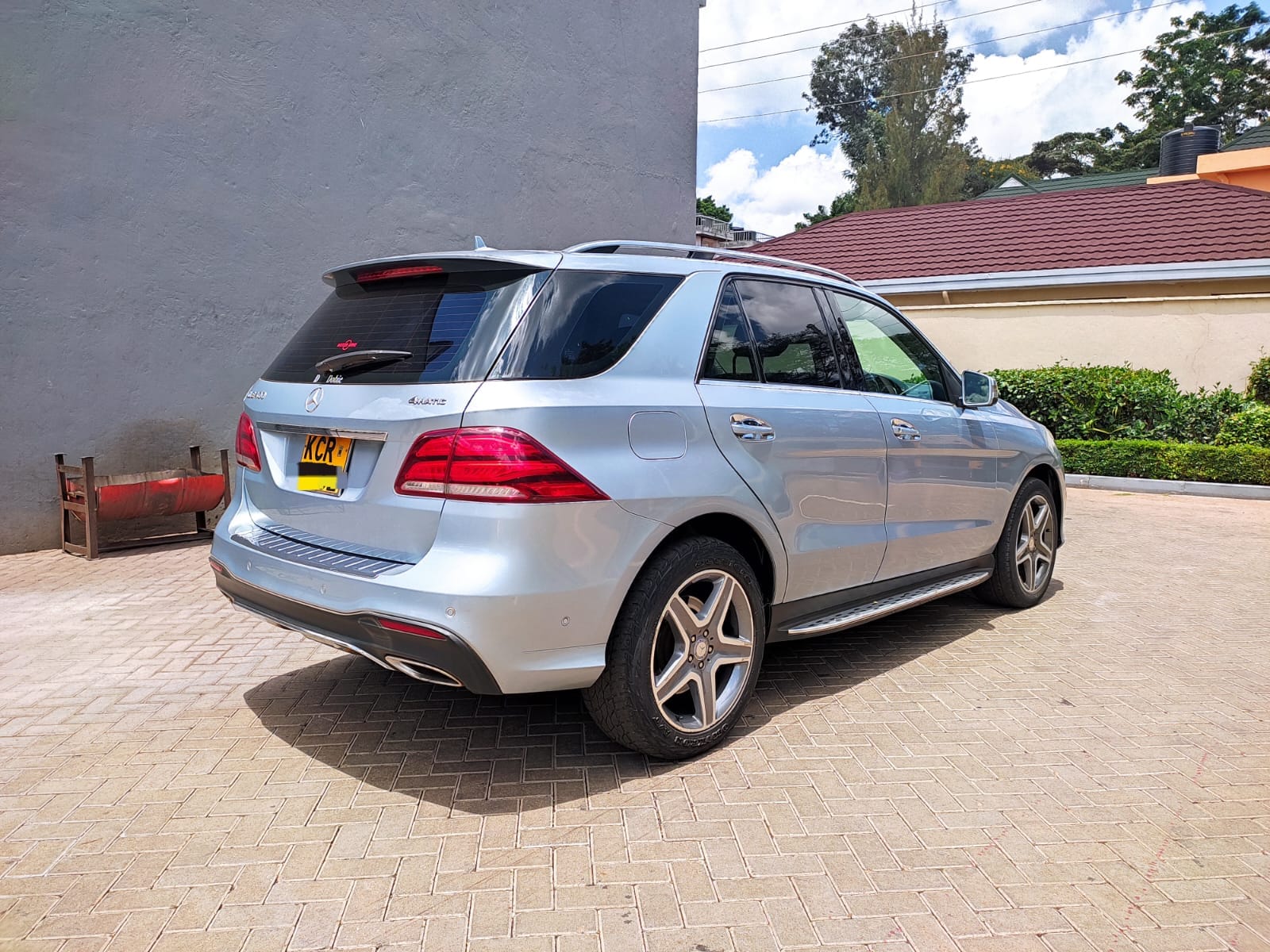 Mercedes Benz GLE400