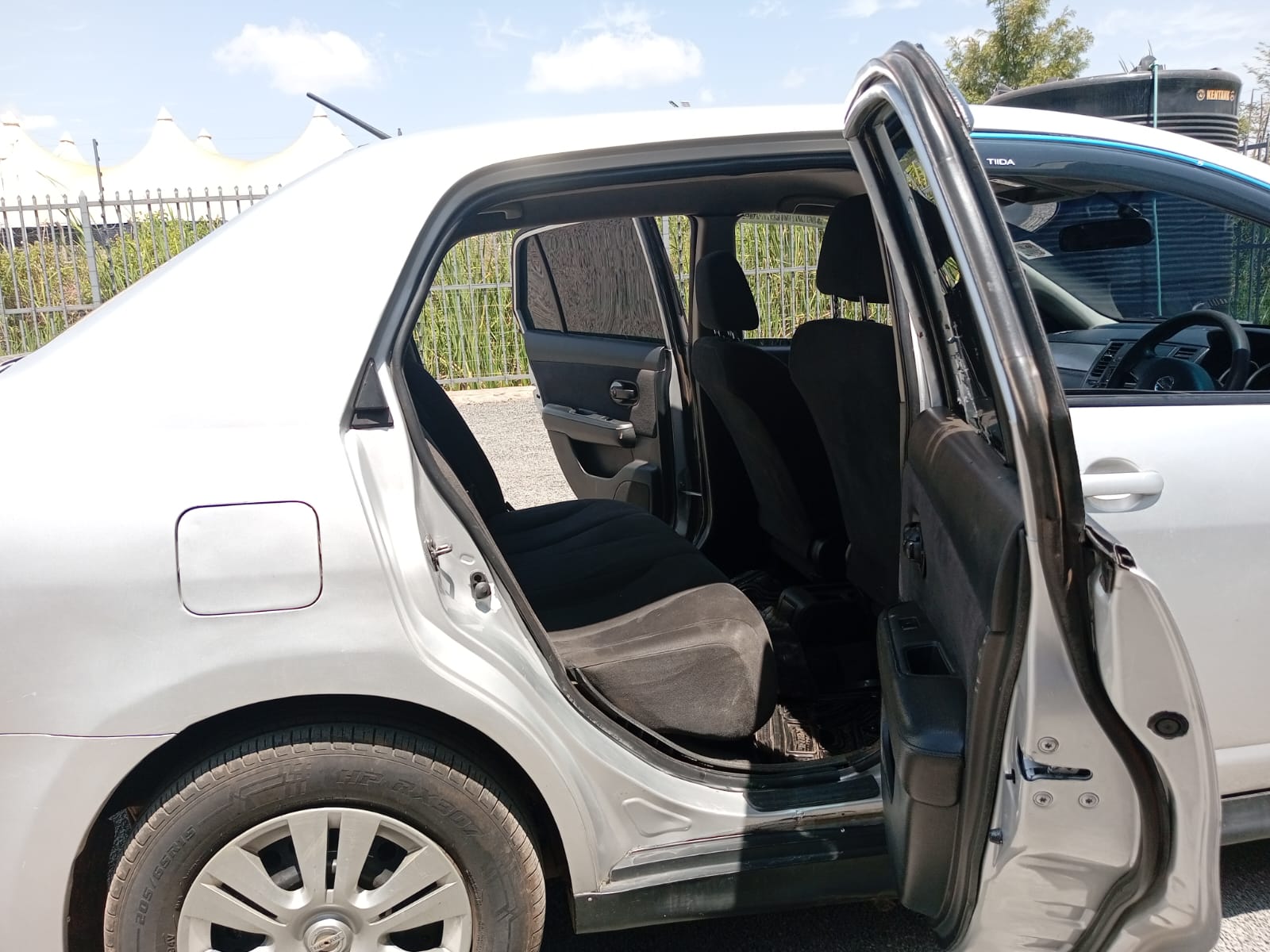 Nissan Tiida