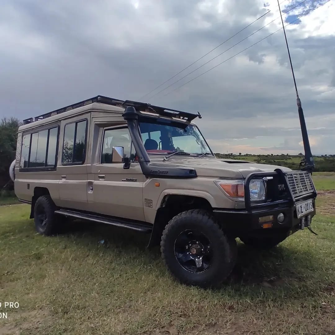 Touring landcruiser for hire