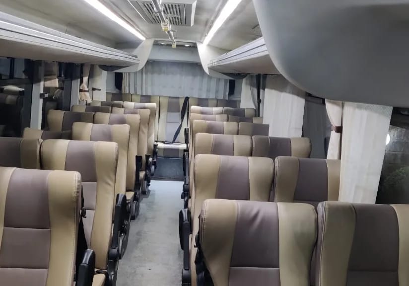 51 seater couch for hire