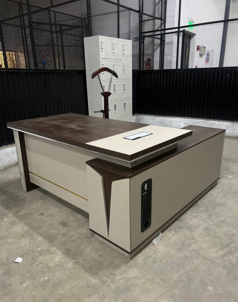 Office table director