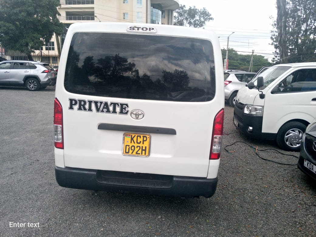 Toyota hiace 2013