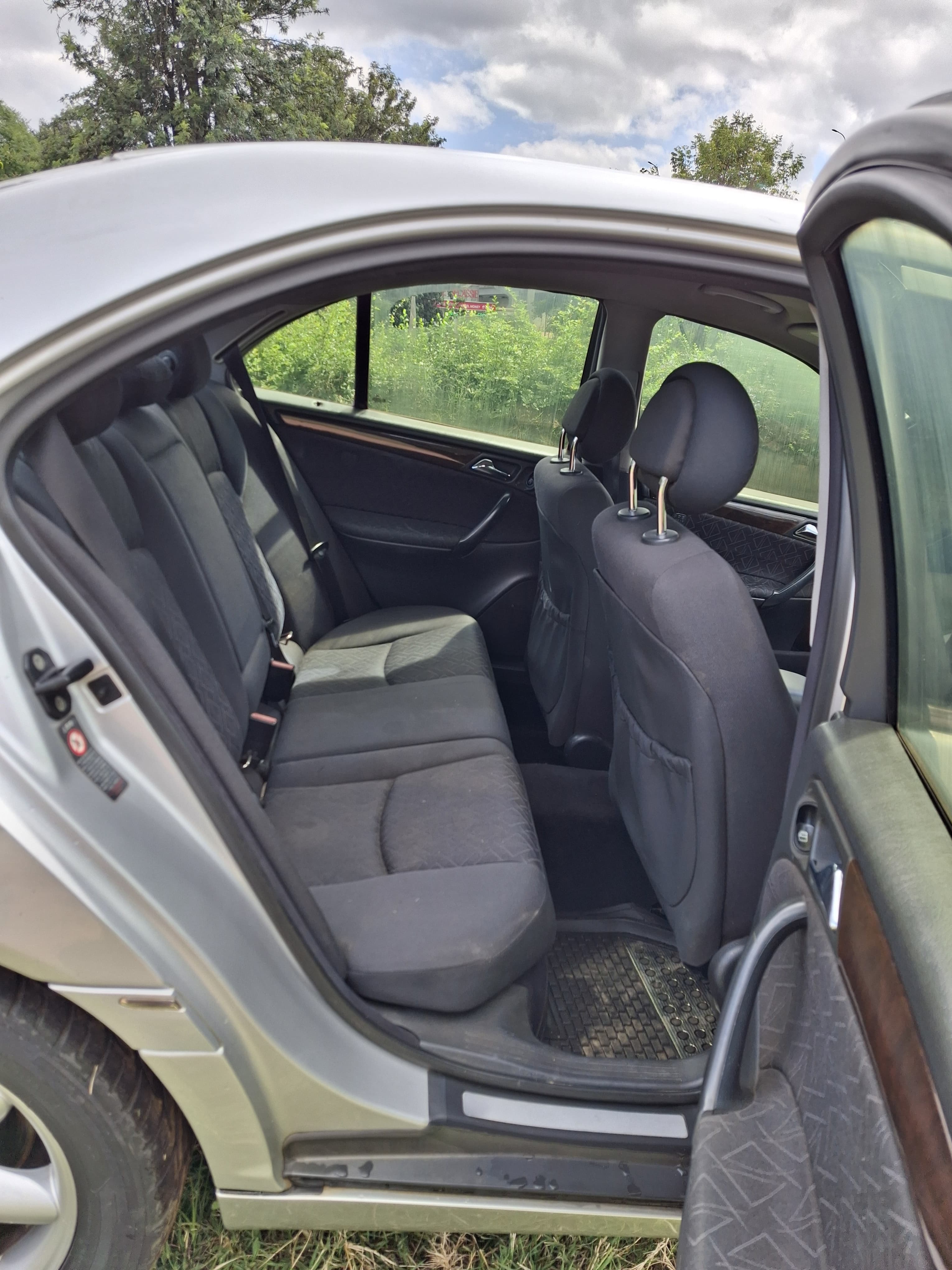 Mercedes Benz c240