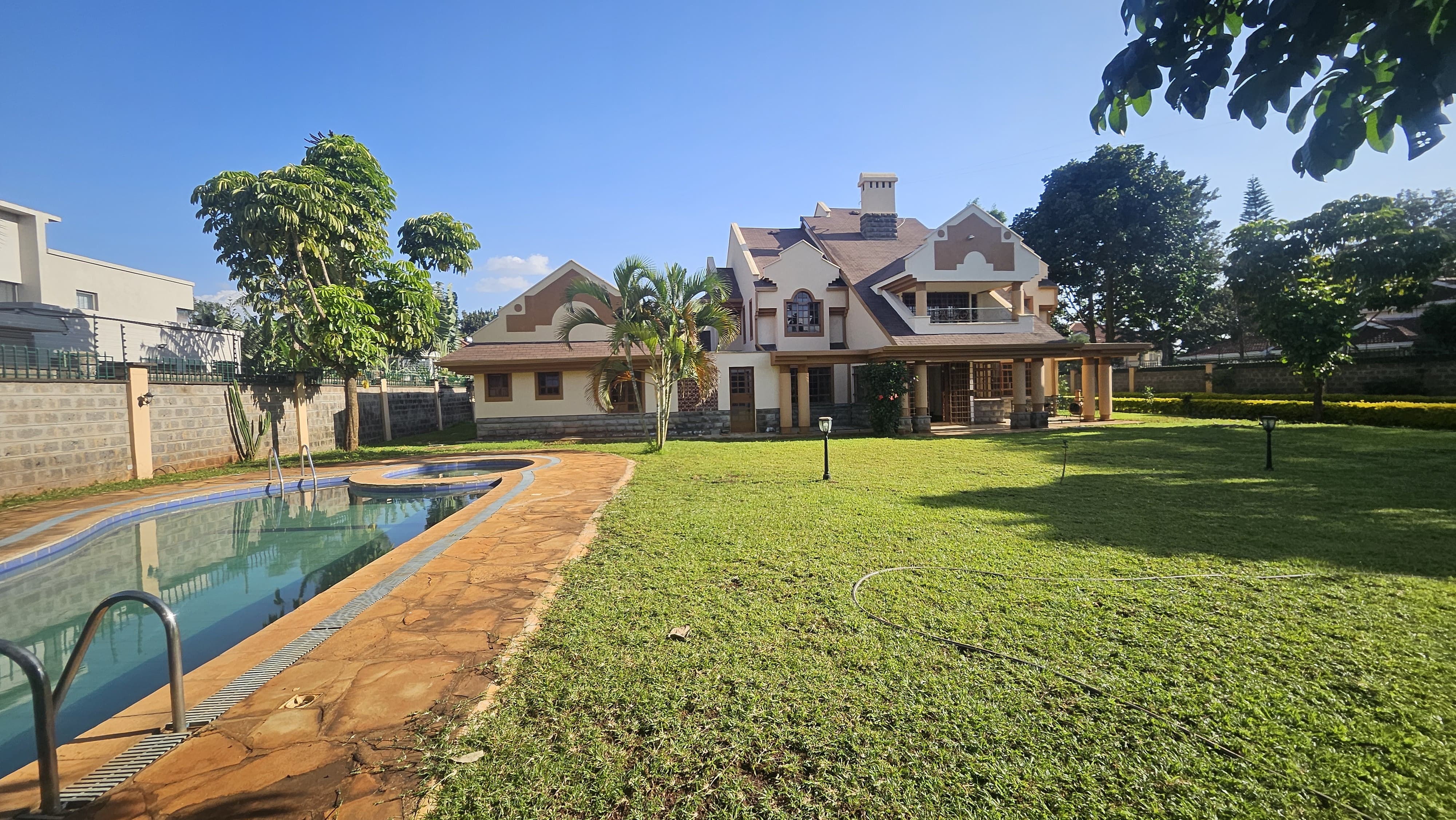 5 bedroom villa In Runda
