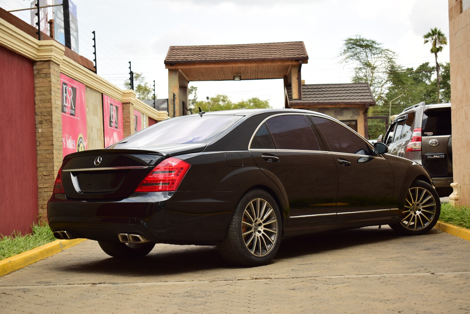 Mercedes Benz s600