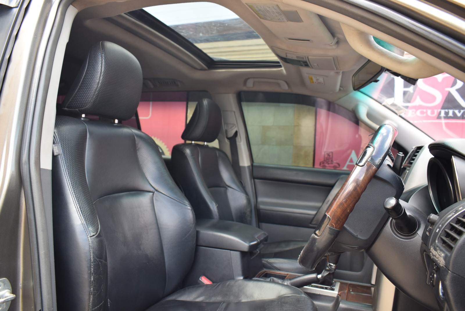 Toyota landcruiser VX 2010 model