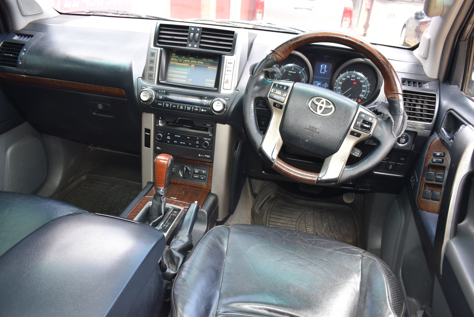 Toyota landcruiser VX 2010 model