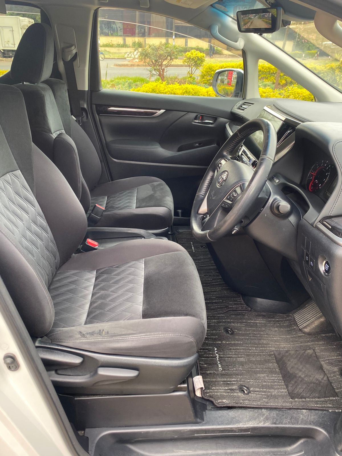 Toyota Alphard 2018