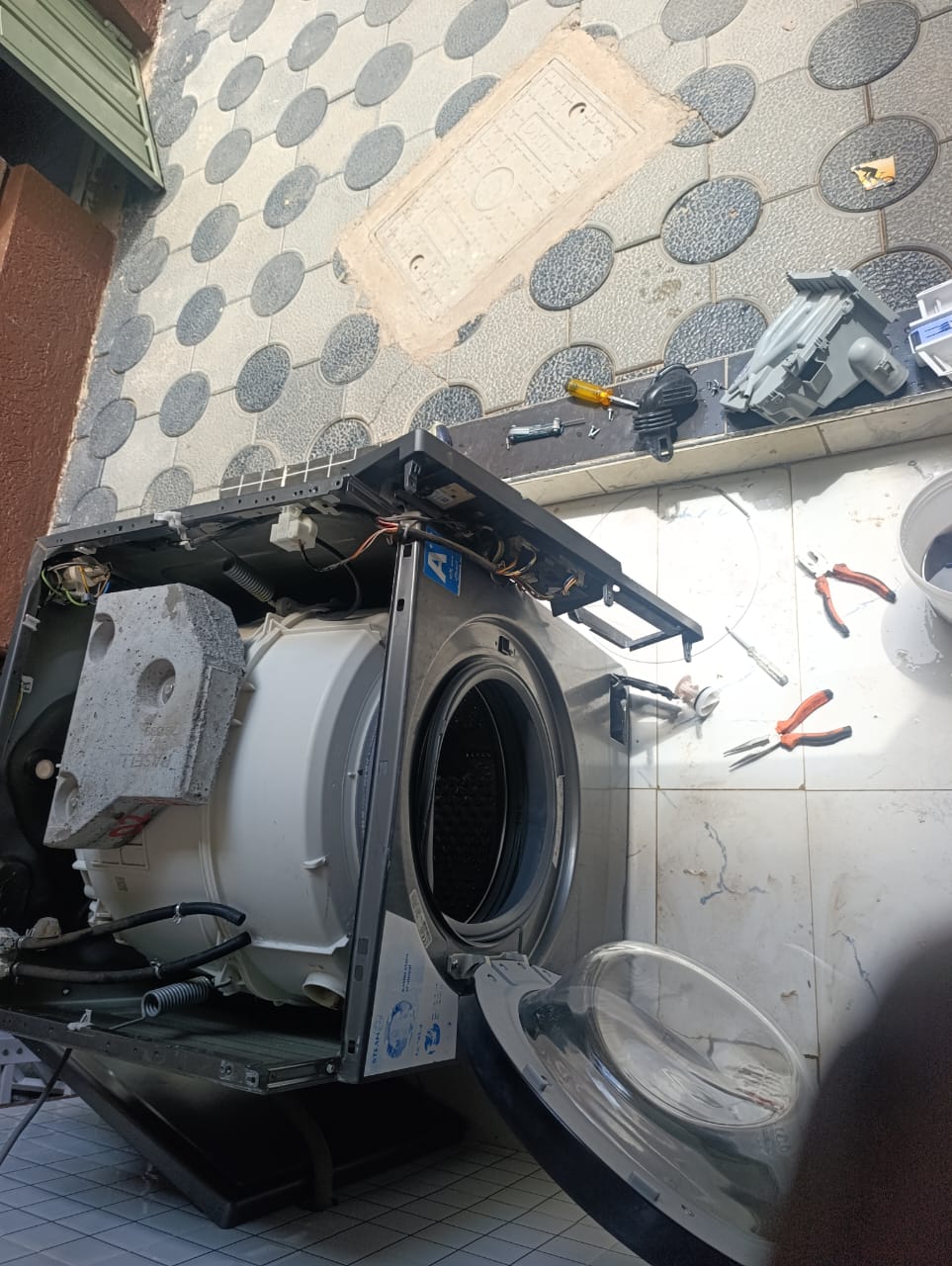 Electronic repairs & accessories