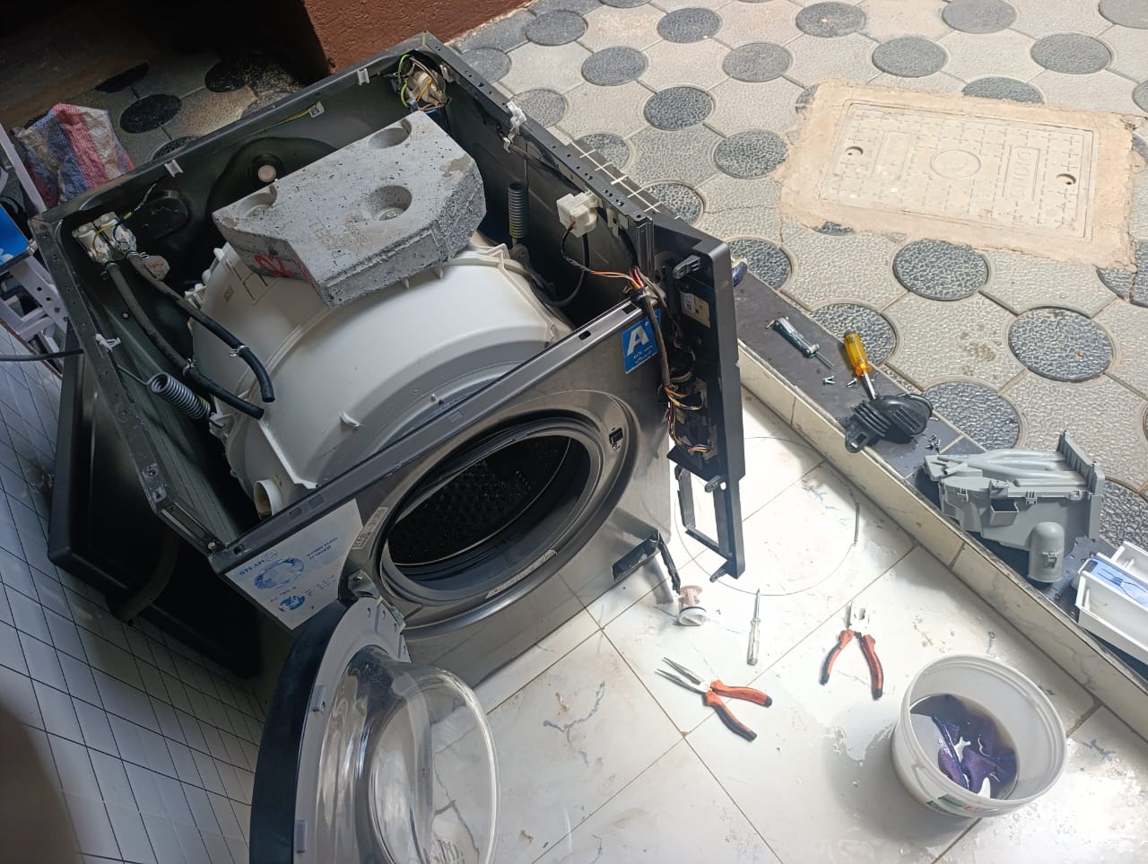 Electronic repairs & accessories