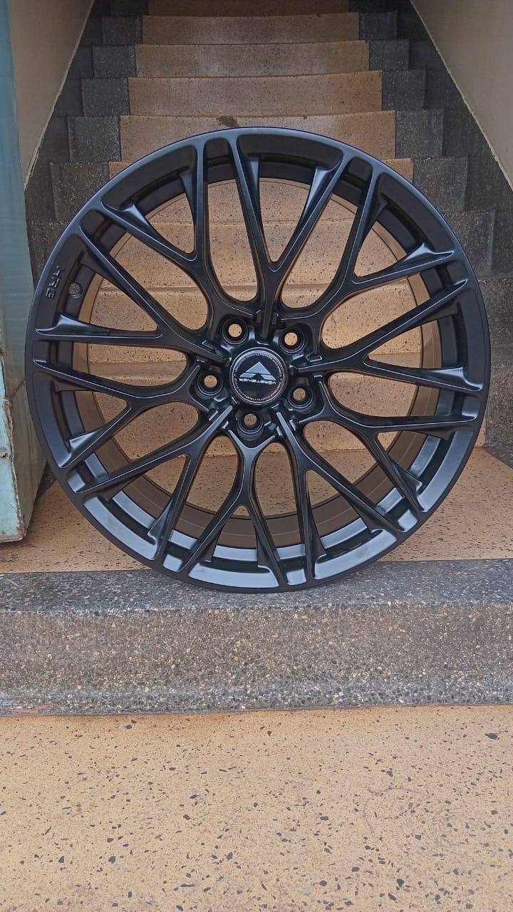Size 18/5/112 sports rims