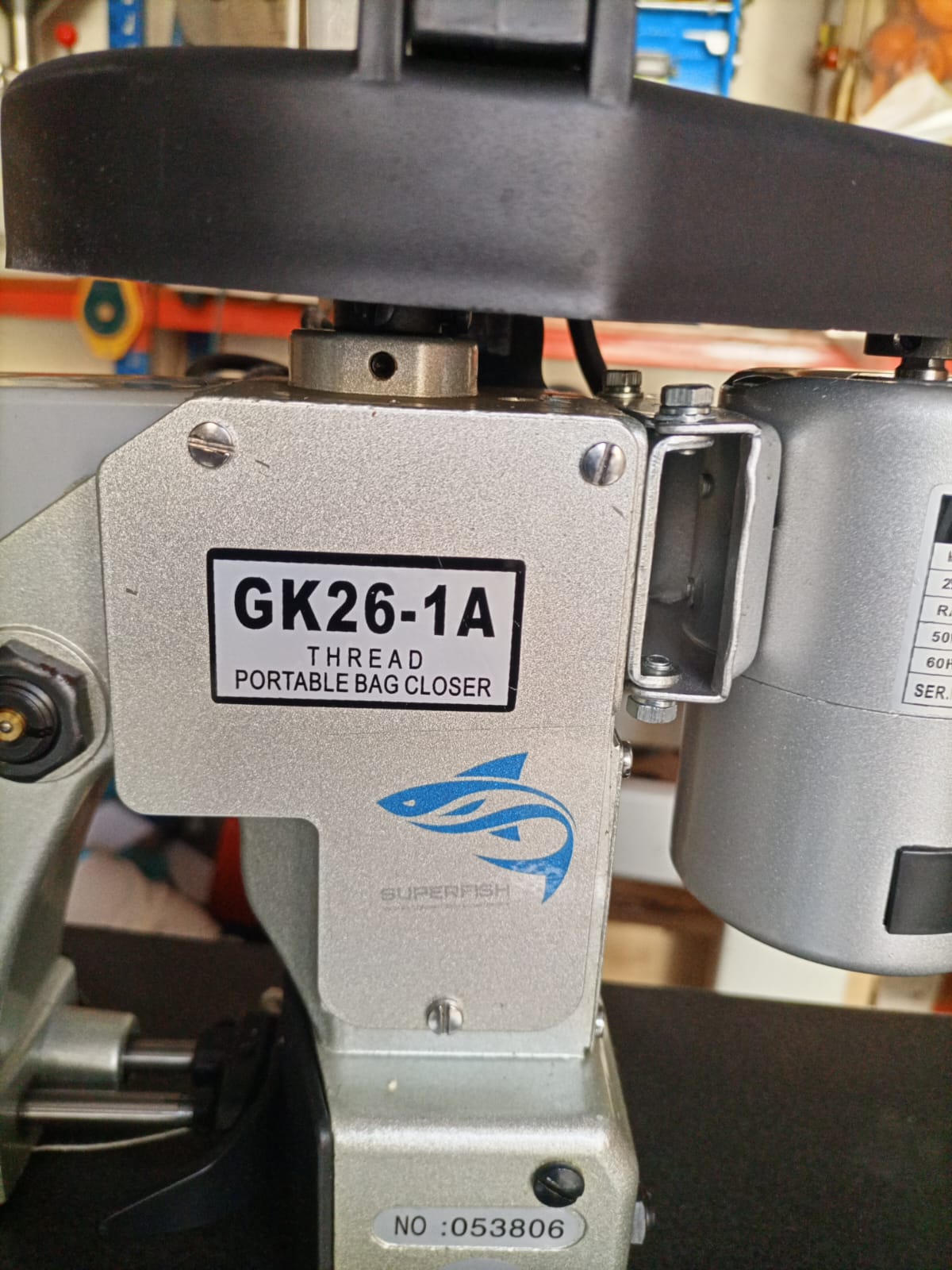 Bag closure machine