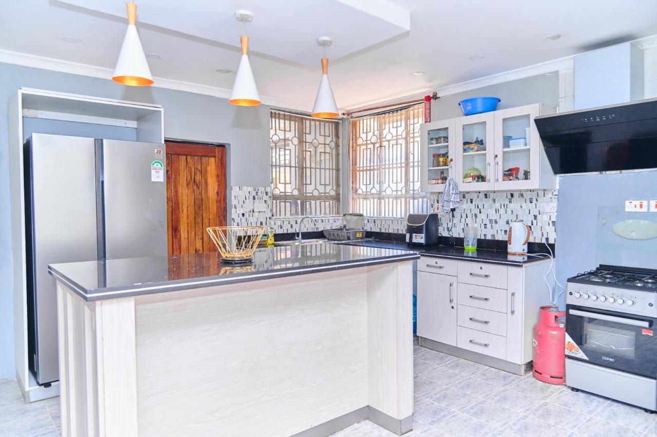 4BR MAISONETTE WITH EXTENSION – JAMBO ESTATE, LANGATA (HSE 975)
