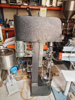 Metal capping machine