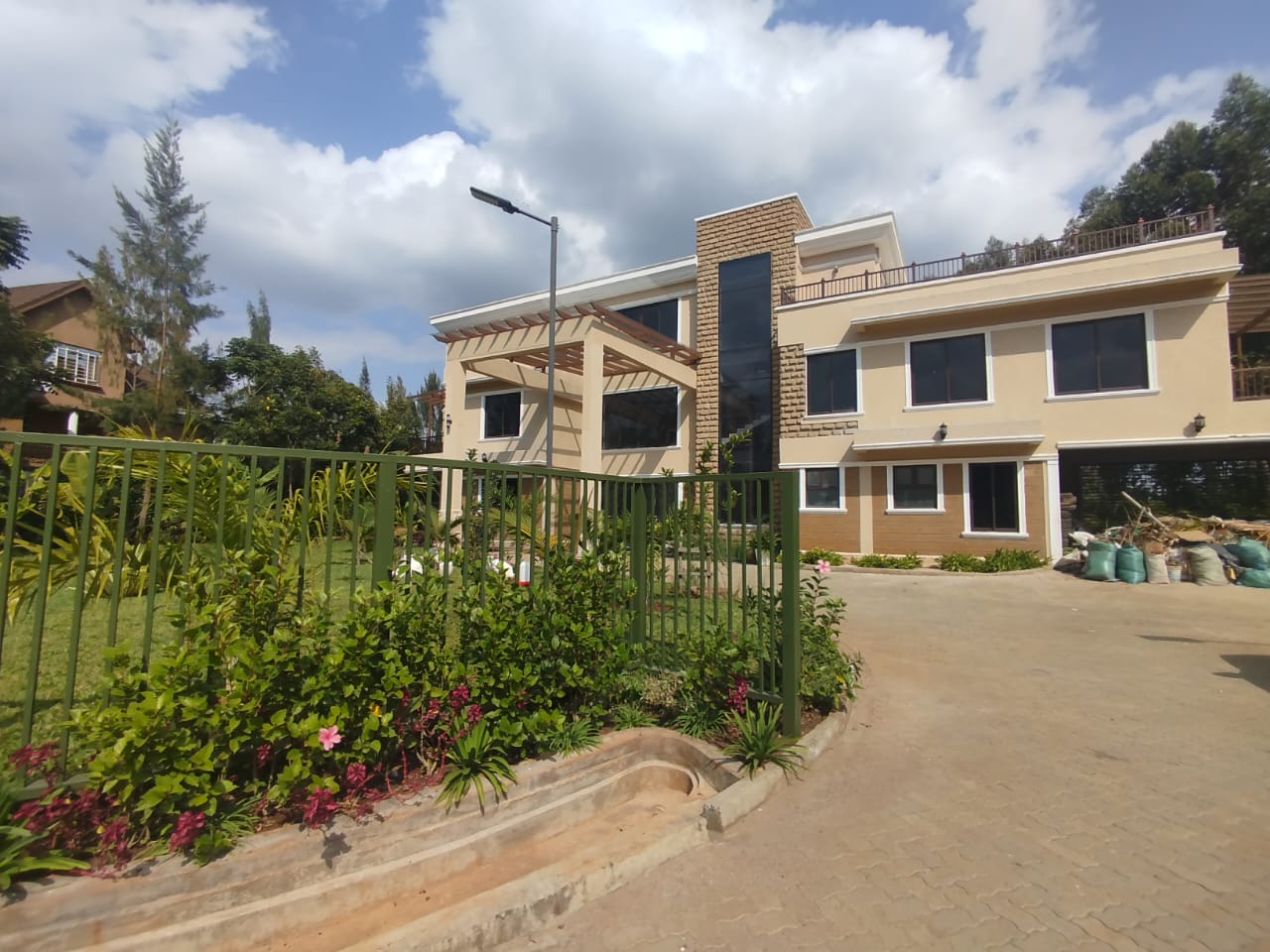 7 bedroom property for rent