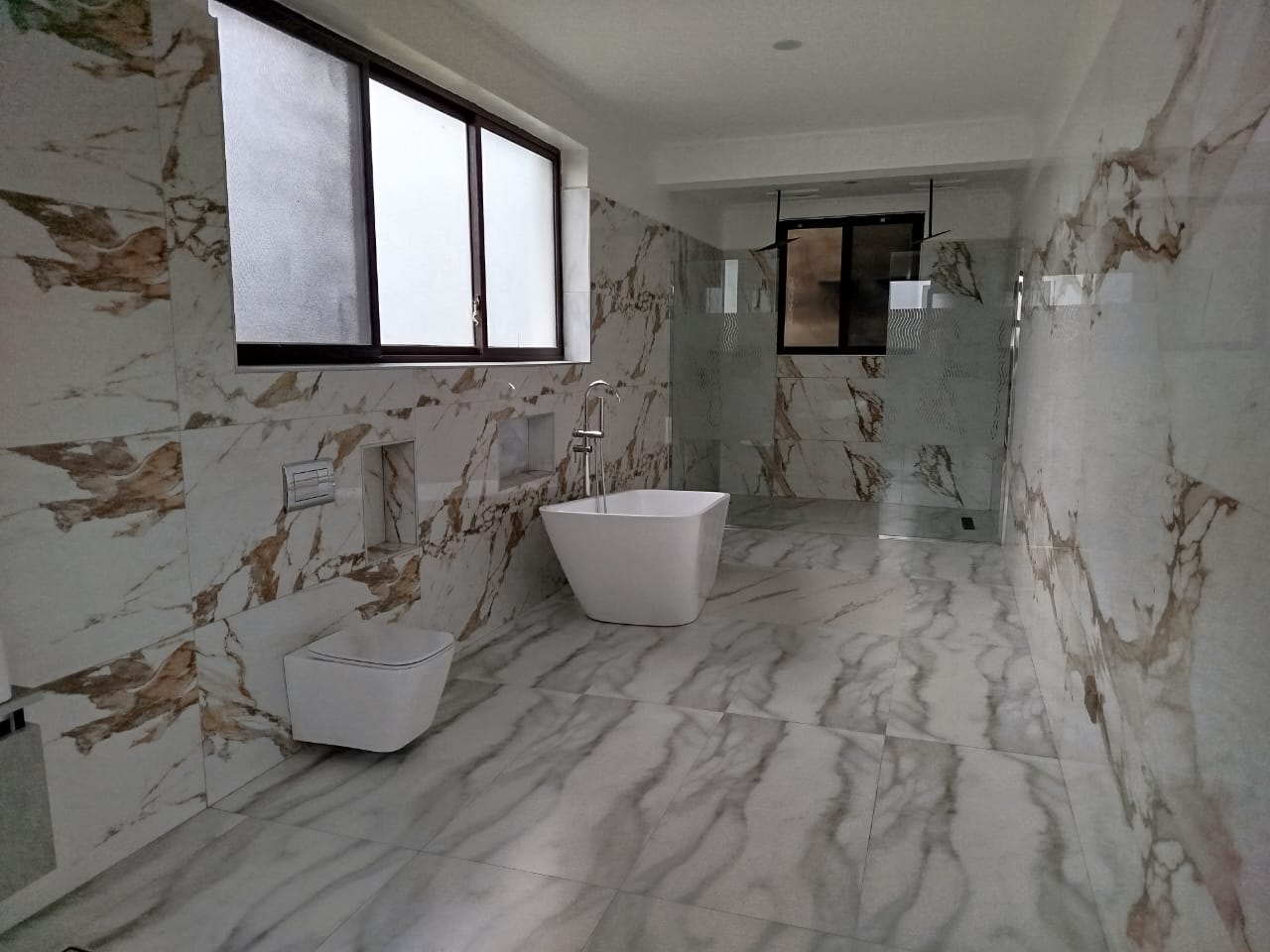 7 bedroom property for rent