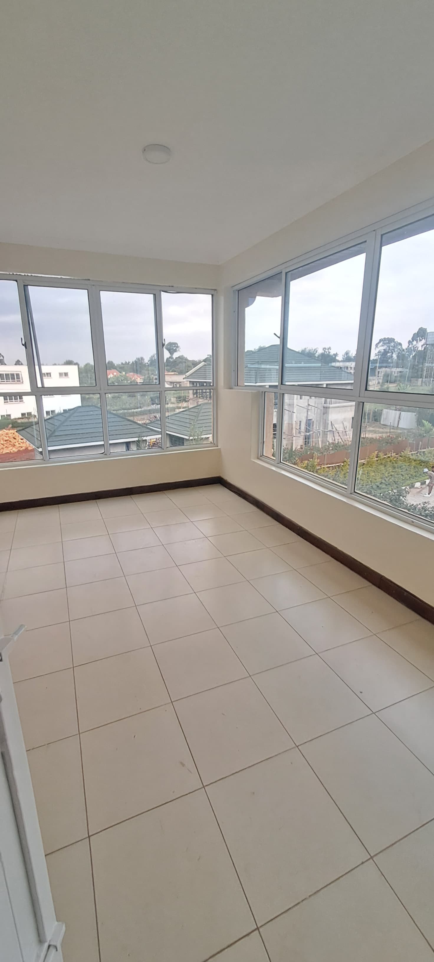 4 bedroom gated community mansion for rent