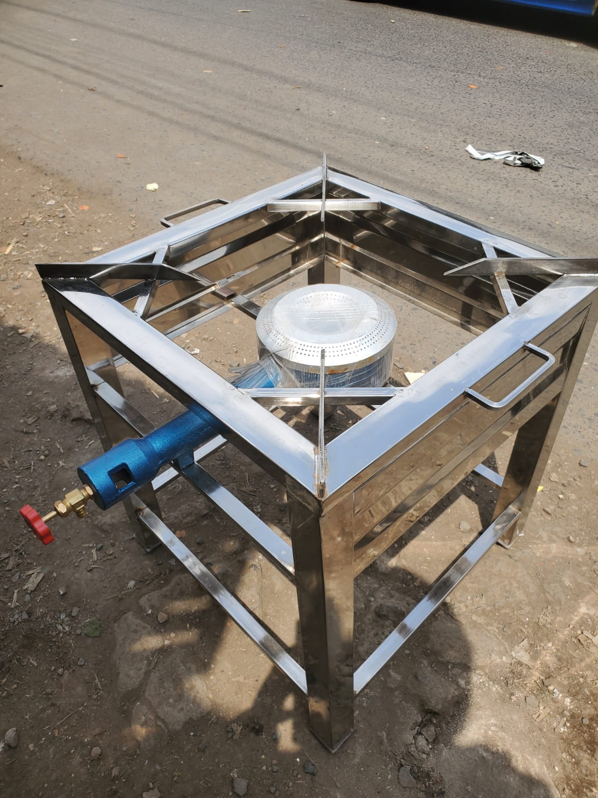 Single gas burners